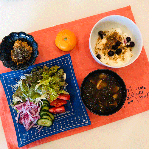 朝食