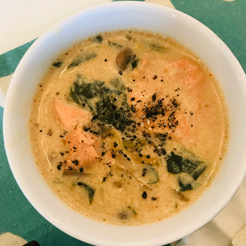 鮭しめじほうれん草豆乳スープ完成