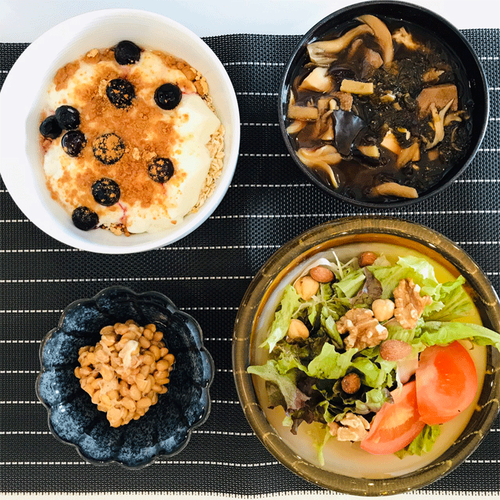 朝食
