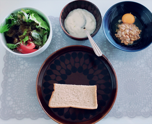 朝食