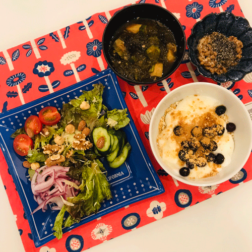 朝食