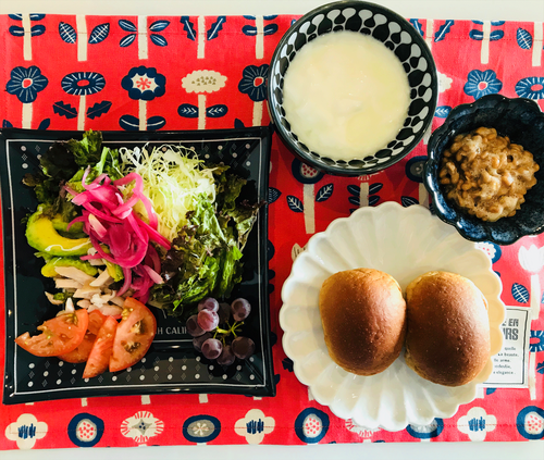 朝食
