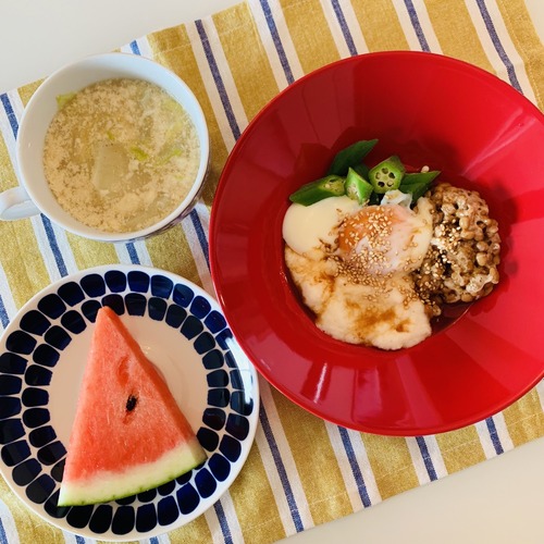 朝食