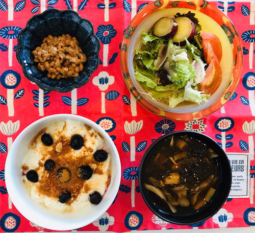朝食