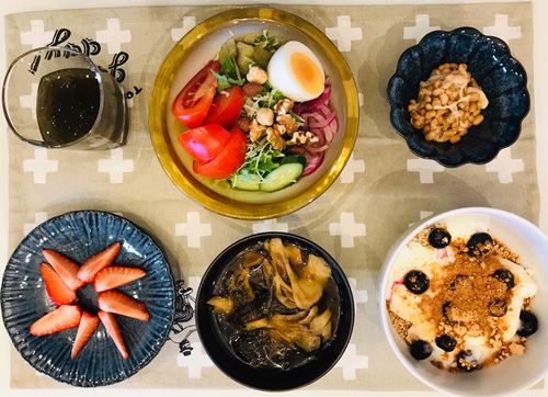 朝食