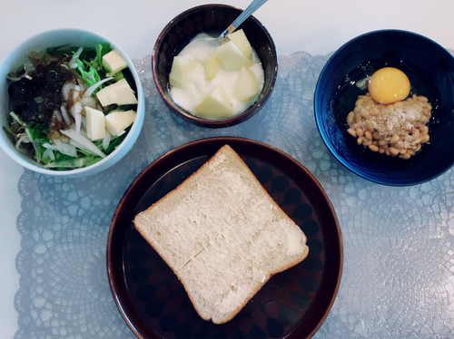 朝食