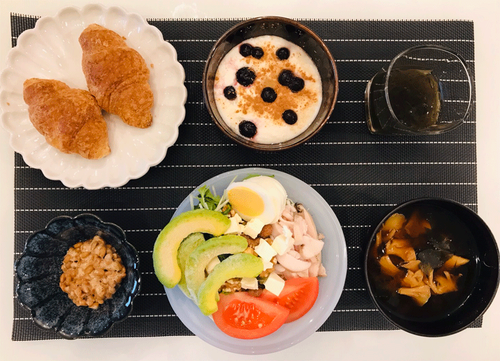 朝食