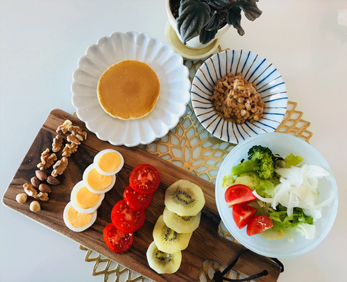 朝食