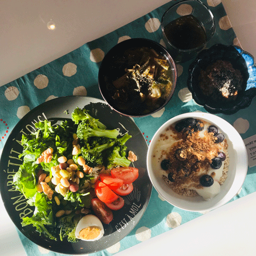 朝食