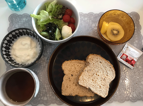 朝食