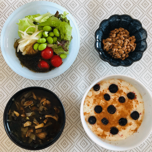 朝食