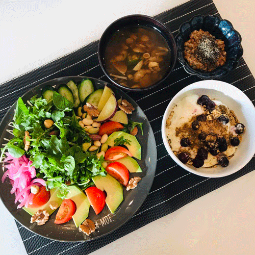 朝食