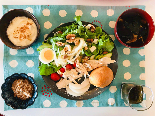 朝食