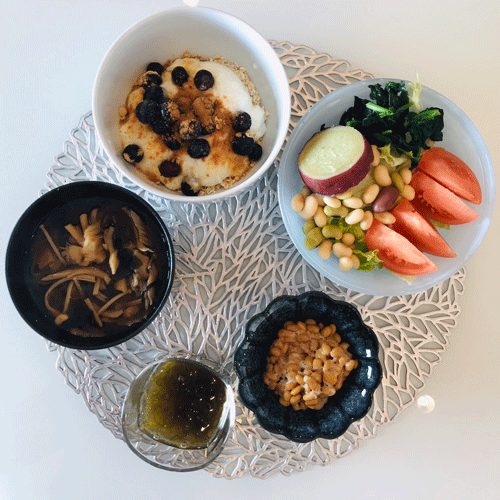 朝食