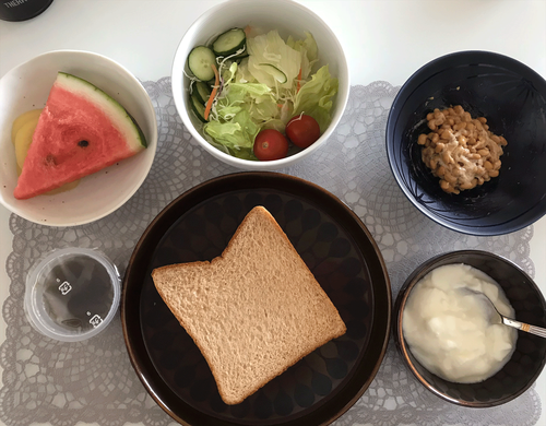 朝食
