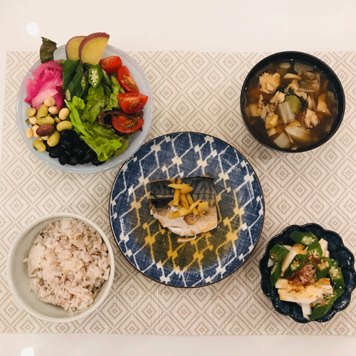 夕食