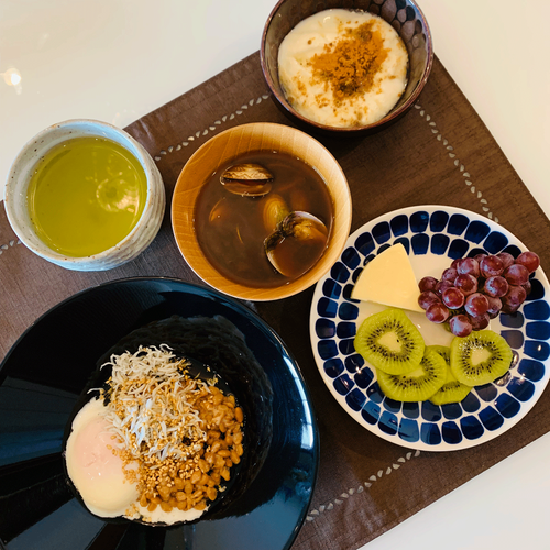 朝食