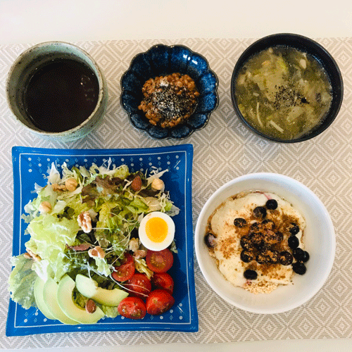 朝食