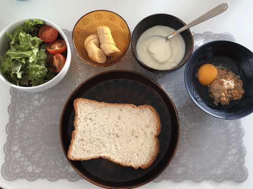 朝食