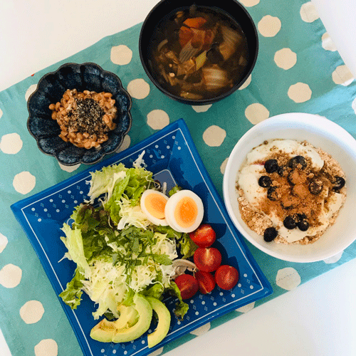 朝食