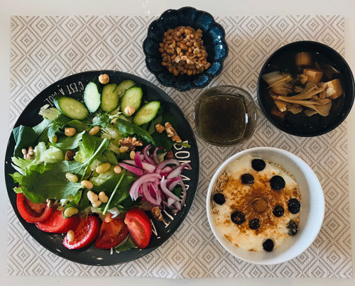 朝食