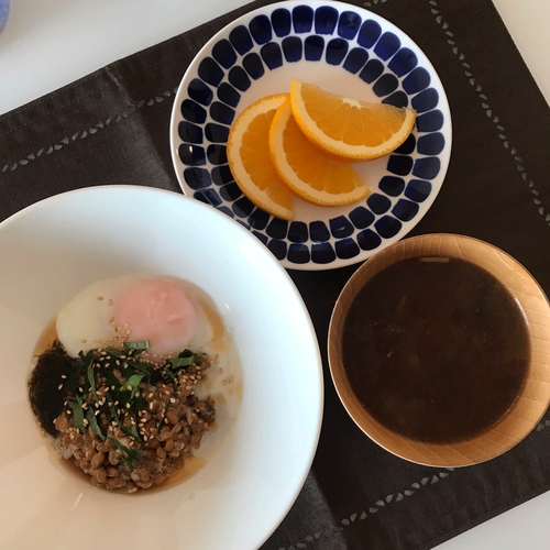 朝食
