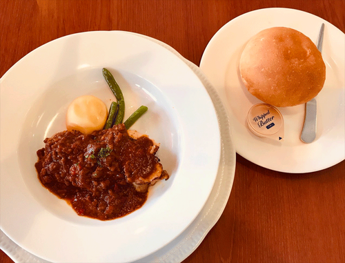ロイホランチメインと低糖質パン