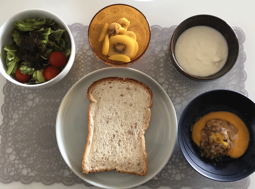 朝食