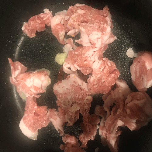 豆苗もやしマイタケ豚肉炒め2