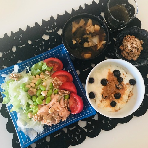 朝食