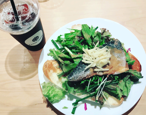 朝食