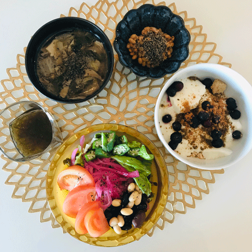 朝食