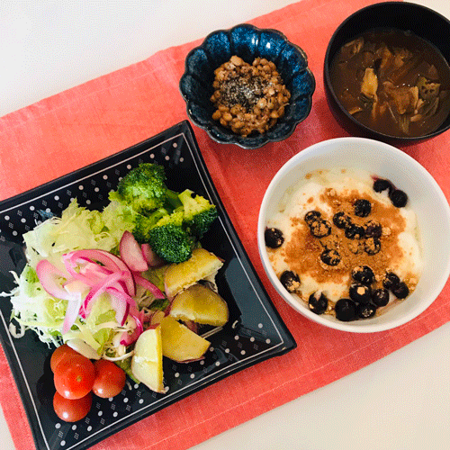 朝食