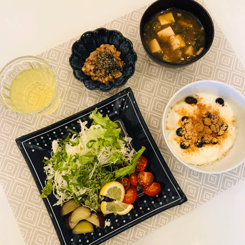 朝食