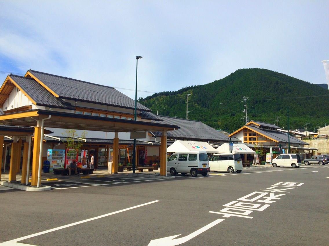 リーテ ラトバリタ ウルス アリアロス バル ネトリール コーヒーと オールドレンズと まつの暮らし