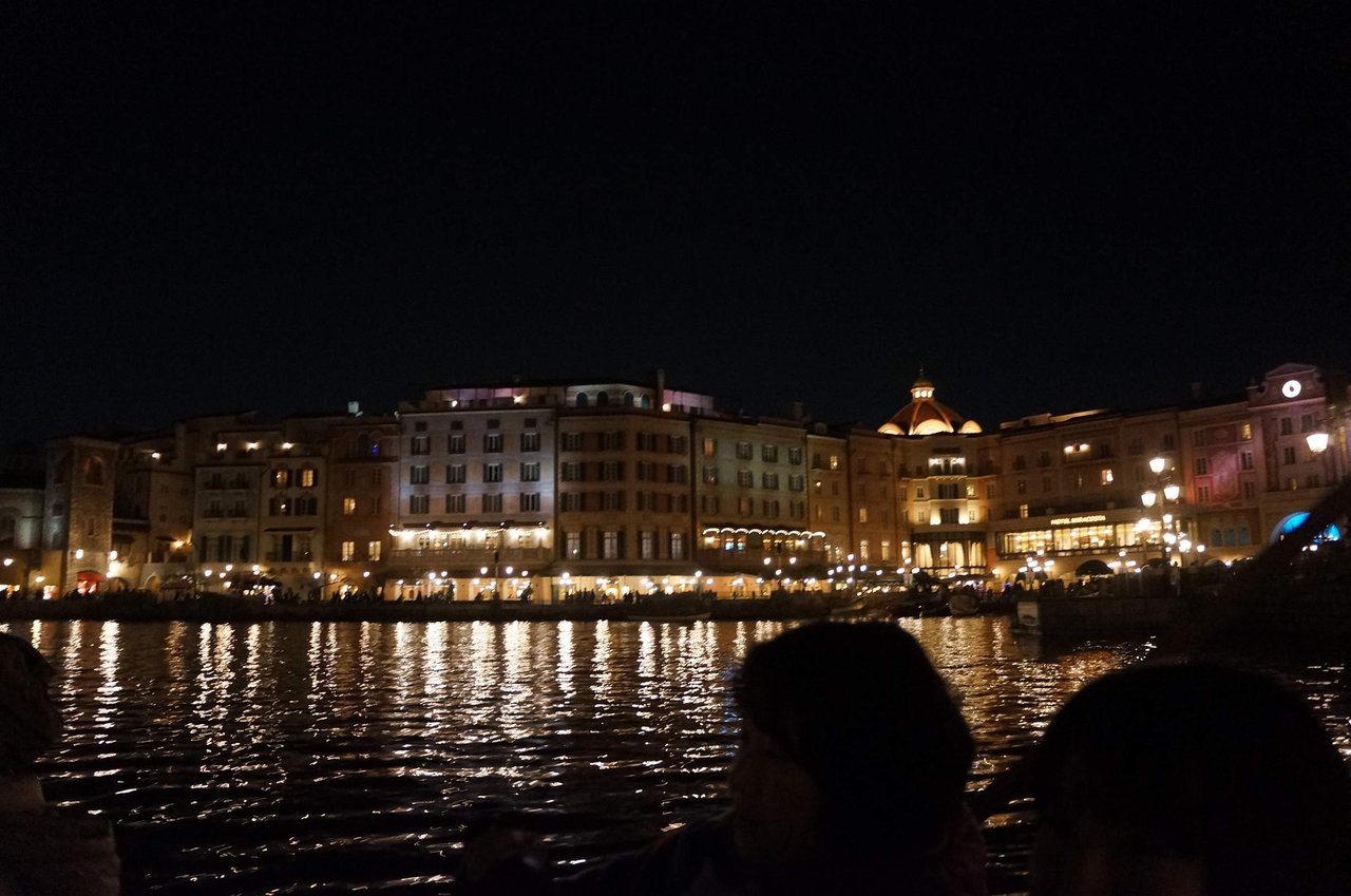 カウントダウン14 イッツ ア スモールワールド