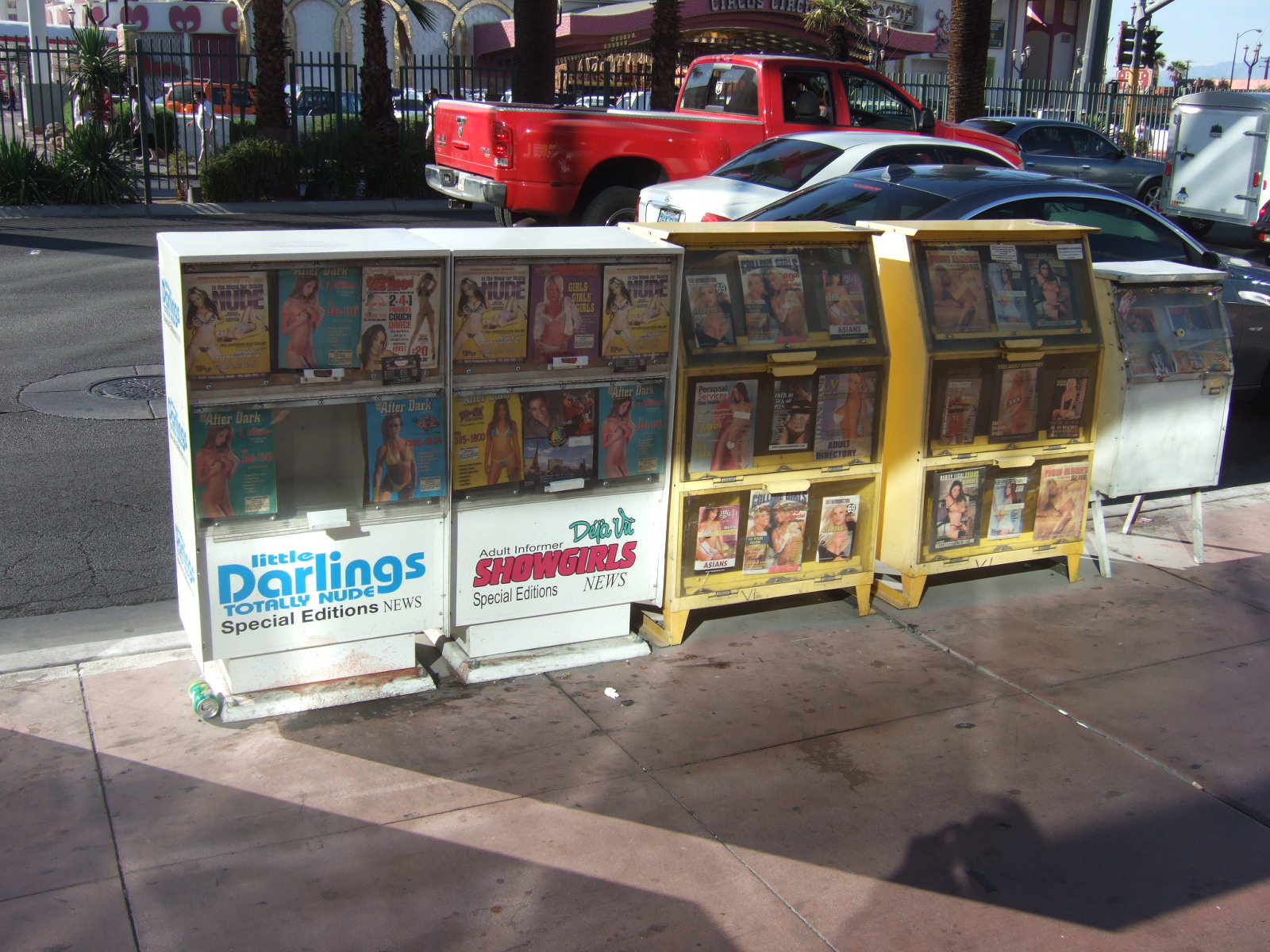 ラスベガス旅行記 ベガスの裏名物 須山浩継伯爵の身勝手日記