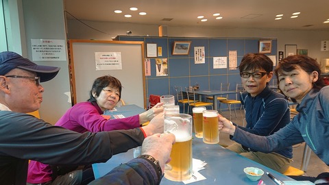 47 2階のレストラン「カタクリの花」でお疲れさん。