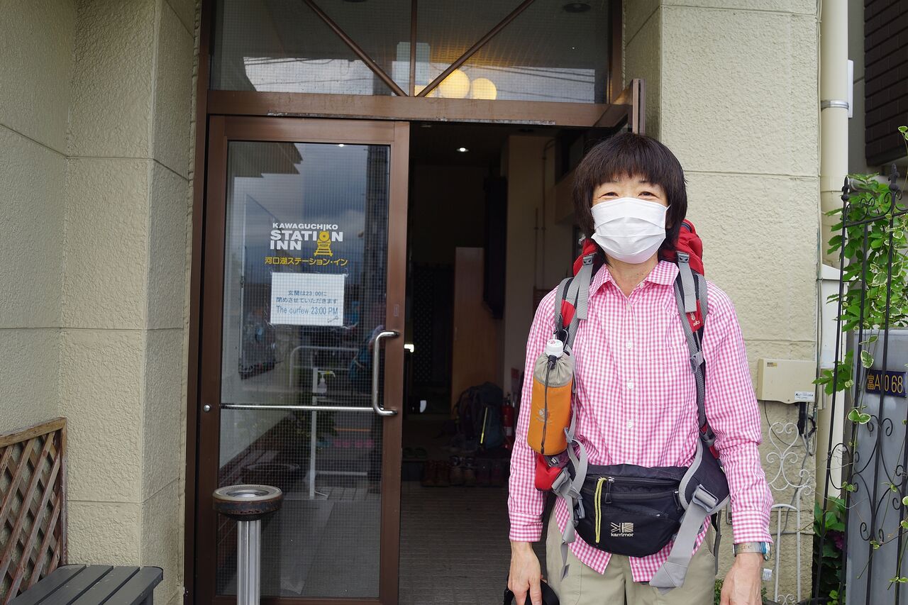 No 1816 河口湖ステーション インで今日もひと風呂 年8月1日入湯 山から下りたらこんな店 副隊長の自己満足
