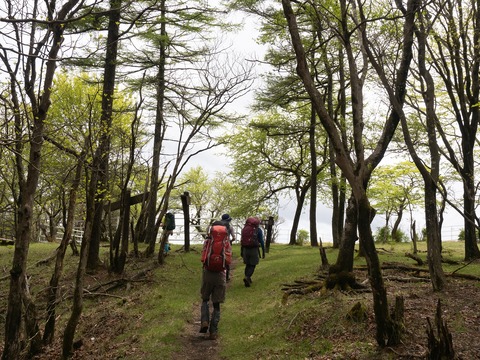 047 この右が方塞山。13時3分