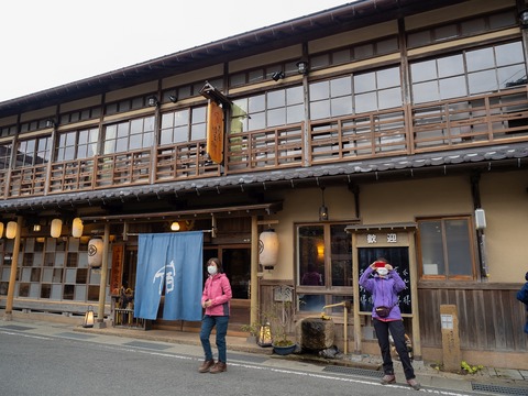 039 向かいが去年泊まった｢花屋徳兵衛｣。