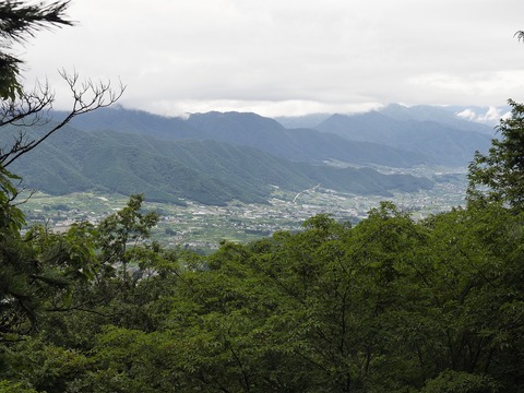 61 辺りの山はすっかりガスの中。