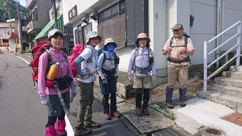 01 石尾根の登山口がここ。