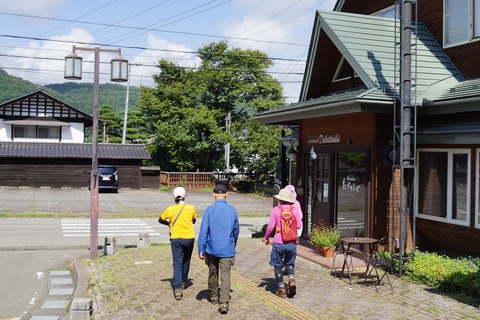 085 八千穂駅から散策開始。