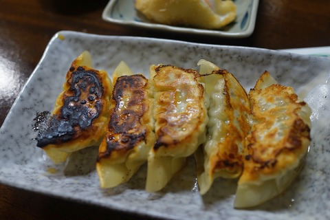 60 焼き餃子も頼んだ。