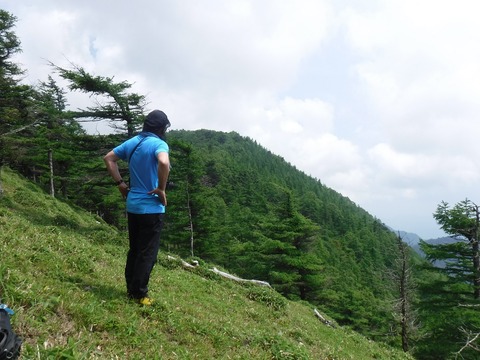 035 もう竜喰山はだいぶ遠くなった。