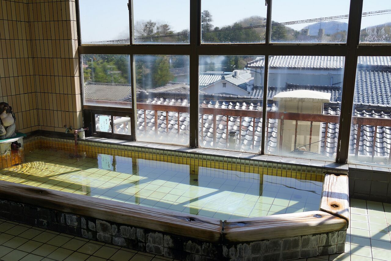 No 1961 弥彦 弥彦館 冥加屋 旅館 で一杯 21年4月11日入湯 山から下りたらこんな店 副隊長の自己満足 No 1961 弥彦 弥彦館 冥加屋 旅館 で一杯 21年4月11日入湯 山から下りたらこんな店 副隊長の自己満足