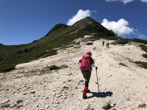 054 (C班)東天狗岳への登り。13時42分