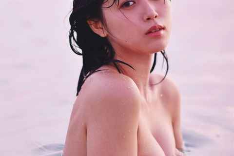 北向珠夕、全裸ヌード写真集!生乳おっぱいがエロすぎてたまらん