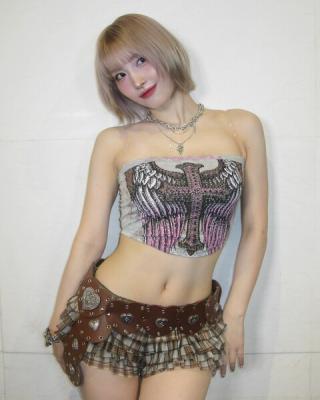 【GIF】TWICEモモさん、紅白歌合戦で男の子の性癖を歪めてしまう